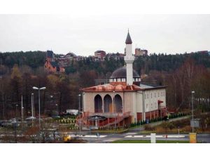 Avrupada İlk Kez Minareden Ezan Okundu