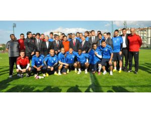Bakan Yıldız’dan Kayseri Erciyesspor’a Moral Ziyareti