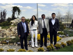 Kayseri Şevval Sam’la Yeşerdi