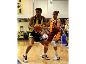 Fenerbahçe Seriyi Eşitledi
