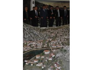 Şehit Annesi Bekir Bozdağ’a İçini Döktü