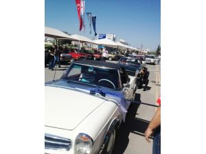 Kktc Cumhurbaşkanı Eroğlu, Klasik Otomobil Ralli Startını Verdi