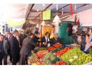 Chpli Milletvekilleri Akçaabatta Vatandaşlarla Buluştu