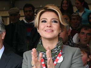 Gülben Ergen’den Örnek Davranış