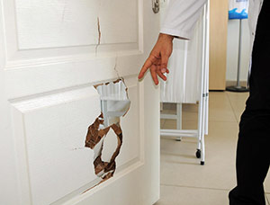 Hemşireye Sözlü Taciz, Doktora Saldırı