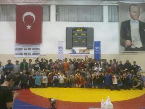 Yalovada Güreşe İlgi Artıyor