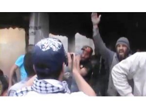 Esad Güçleri Humusa Havadan Saldırdı