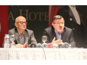 Akil İnsanlardan Yeni Anayasa Vurgusu