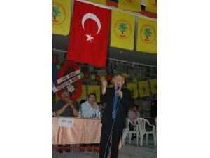 Bdp’li Milletvekili Konuşmasını Türk Bayrağı Altında Yaptı