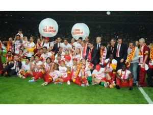 Galatasaraylı Futbolcuların Şampiyonluk Sevinci
