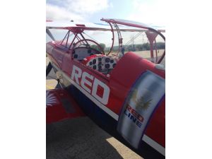 Ünlü Akrobasi Pilotu Murat Öztürk, Redlıne İle Göklere Havalandı