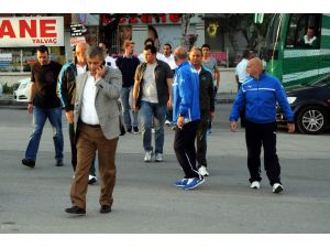 Bursasporlu Futbolculardan Yazıcı’ya Ziyaret