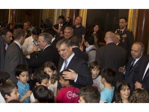 Güle Lizbonun Anahtarı Verildi