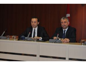 Cüneyt Çakır Anadolu Üniversitesi Öğrencileriyle Buluştu