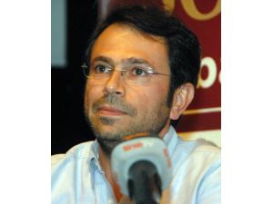 Olgun Şimşek Koltuk Değnekleriyle Söyleşiye Katıldı