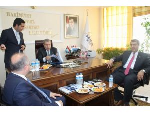 Bakan Güler, Kırşehir Belediyesini Ziyaret Etti