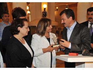 Selvi Kılıçdaroğlu İzmirde