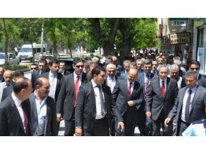 Başbakan Yardımcısı Arınç Sadakı Ziyaret Etti