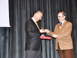 Başarı için Aile içi iletişim konferansı!