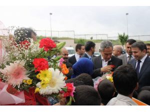 Arınç, Siirt Akademesi’ni Ziyaret Etti