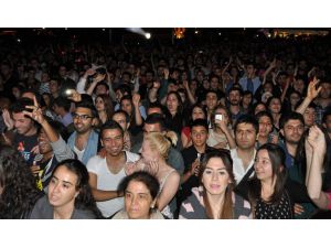 Gülşen Üniversitelileri Coşturdu