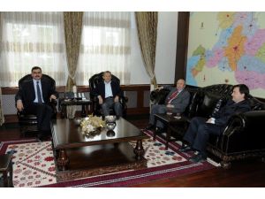 Eski Bakan Unakıtandan Sürpriz Ziyaret