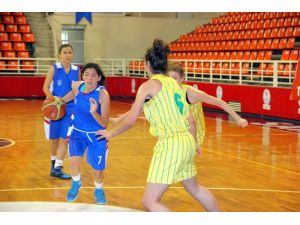 Basketbol Genç Bayanlar Türkiye Şampiyonası Başladı