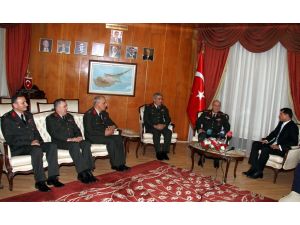 Kara Kuvvetleri Komutanı Kıvrıkoğlu Başbakan Vekili Özgürgün’ü Ziyaret Etti