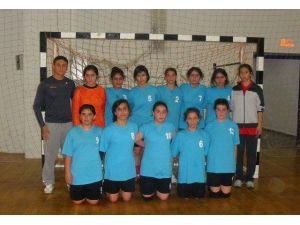 Yalovalı Hentbolcular Bartın’da Finale Yükseldi