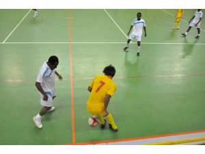 Dünya Gençliği Futbol Turnuvasında Dostluk Rüzgarı