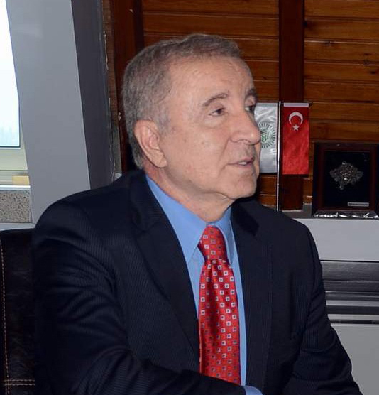Ünal Aysal ırkçılık tehlikesine dikkat çekti