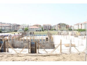 Yalova’nın İlk Kapalı Yarı Olimpik Yüzme Havuzunun Temeli Atıldı
