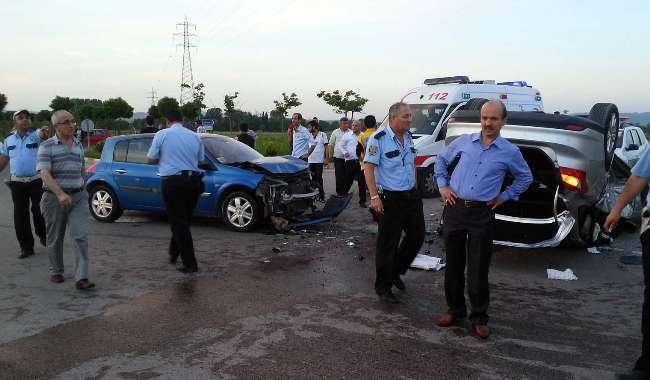 Yolda can pazarı: 10 yaralı