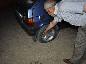 Park Halindeki 23 Aracın Lastiklerini Kestiler