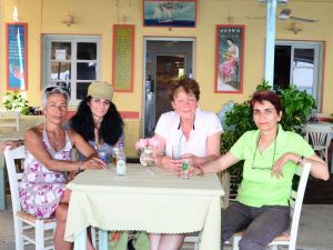 Midilli’de Yılın İlk Lezbiyen Festivali