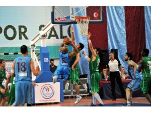 Trabzon’da Basketbol Maçında Gerginlik