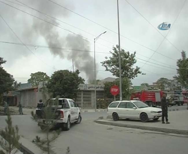 Afganistan’da art arda patlamalar