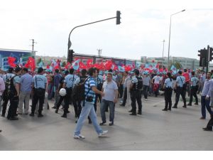 Bursada Metal İşçileri Yol Kapattı