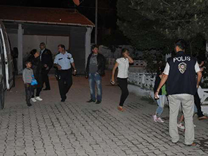 Durmayan Minibüsten 34 Suriyeli Çıktı