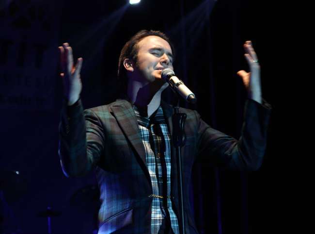 Mustafa Ceceli’nin ’ezan’ hassasiyeti