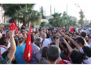 Adanada Oktay Vural İzdihamı