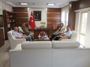 Yavuz Bingöl Ve Ece Uslu Halfetide