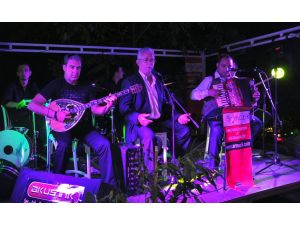 Edirneli Müzisyen Evrim Kaşıkçı İle Yunan Müzisyen Gregoris Apostolidis Karaağaç’ta Bir Dostluk Konseri Verdi