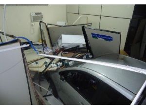 Aracıyla Kaçarken Dükkana Daldı