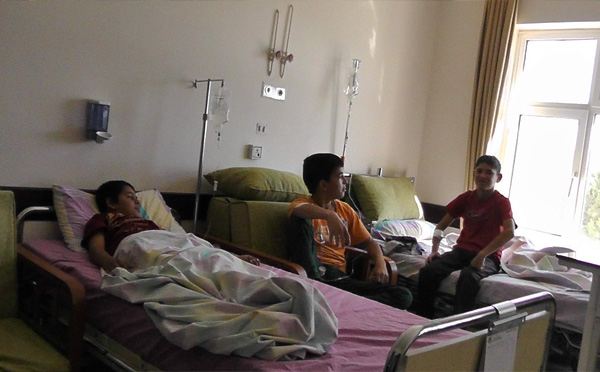 Dondurma yiyen 7 çocuk hastanelik oldu