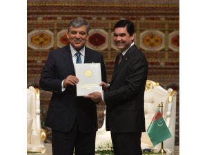 Güle Türkmenistanın En Büyük Devlet Nişanı Verildi