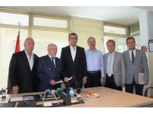 Bursasporda Recep Bölükbaşı Ve Muzaffer Önadım Da Adaylığını Sundu