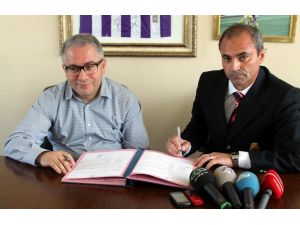 Teknik Direktör Erkan Sözeri Orduspora İmzayı Attı
