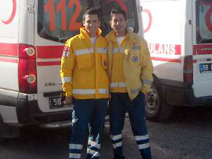 Ambulans Şoförüne Niye Hızlı Gidiyorsunuz? Dayağı