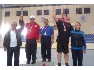 Rehabilitasyon Merkezinin Şampiyon Gençleri